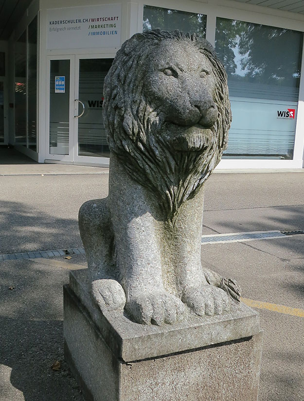 Löwe Skulptur